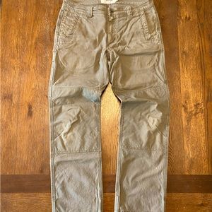 Mountain Khaki - Gray - 33x32